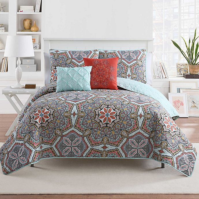 VCNY Home Yara Reversible Quilt Set
