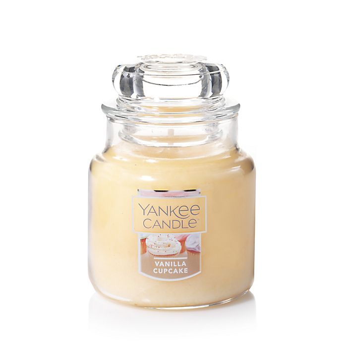 Yankee Candle® Housewarmer® Vanilla Cupcake Small Classic Jar Candle