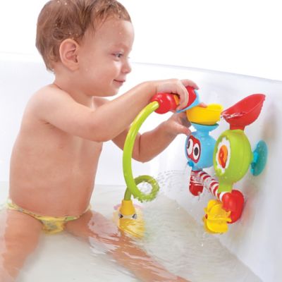 submarine spray station bath toy