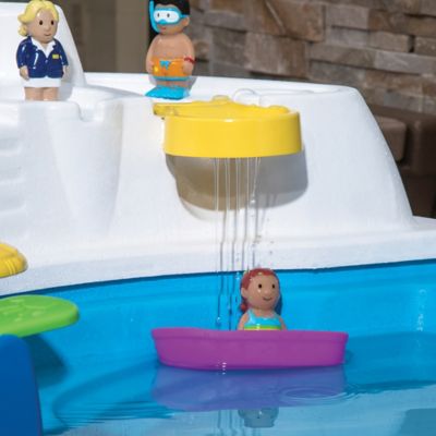 step2 fiesta cruise water table with umbrella