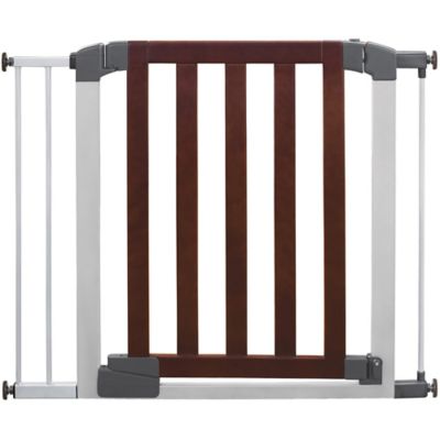 bed bath and beyond baby gate