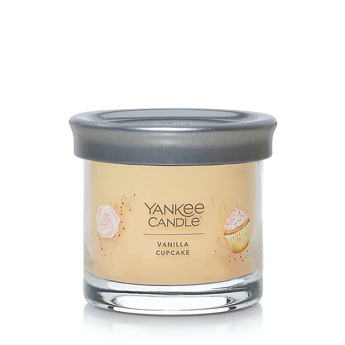 Yankee Candle Vanilla Cupcake Signature Collection Small Tumbler 4.3 oz. Candle