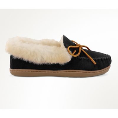 minnetonka alpine moccasin slipper