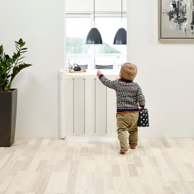 babydan guard me auto foldable safety gate