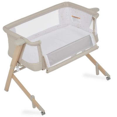 Bed bath and hot sale beyond baby bassinet