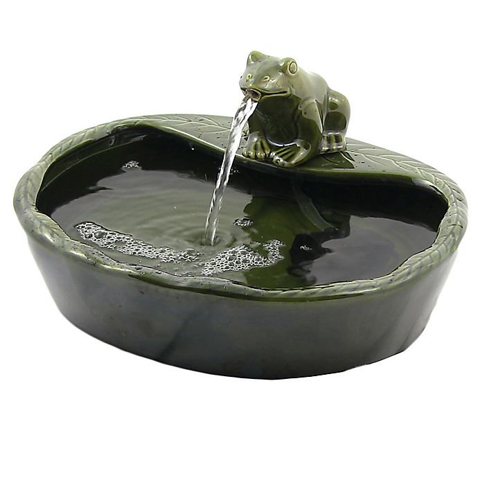 Sunnydaze Decor Ceramic Solar Frog Outdoor Water Fountain in Green with Pump