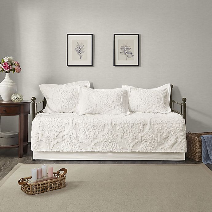 Madison Park Viola 5-Piece Chenille Daybed Set in White