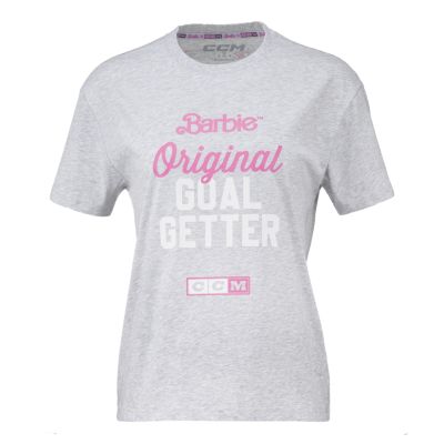 Barbie&trade; x CCM Gr&aring; T-shirt Goal Getter voksen