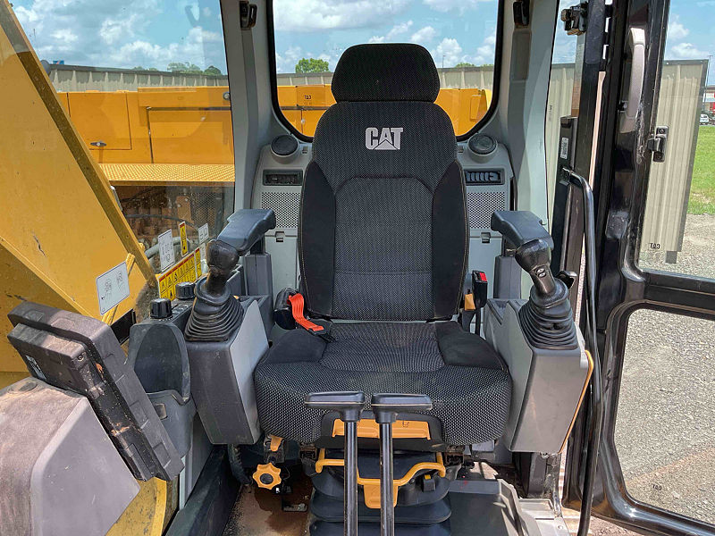 2023 CAT 32607