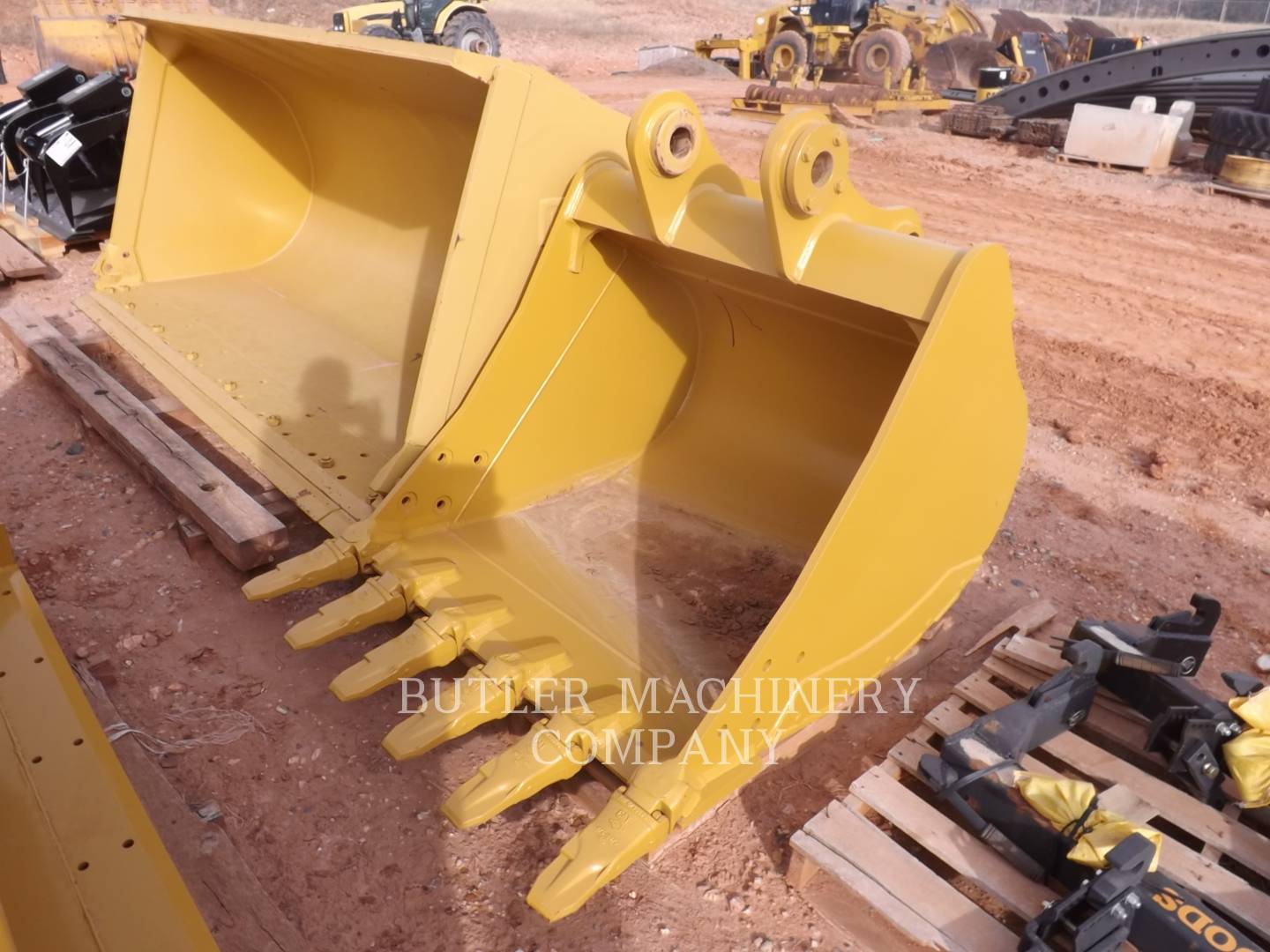 1900 CAT 316F BUCKET 48&#8243; GD &#8211; #4851238