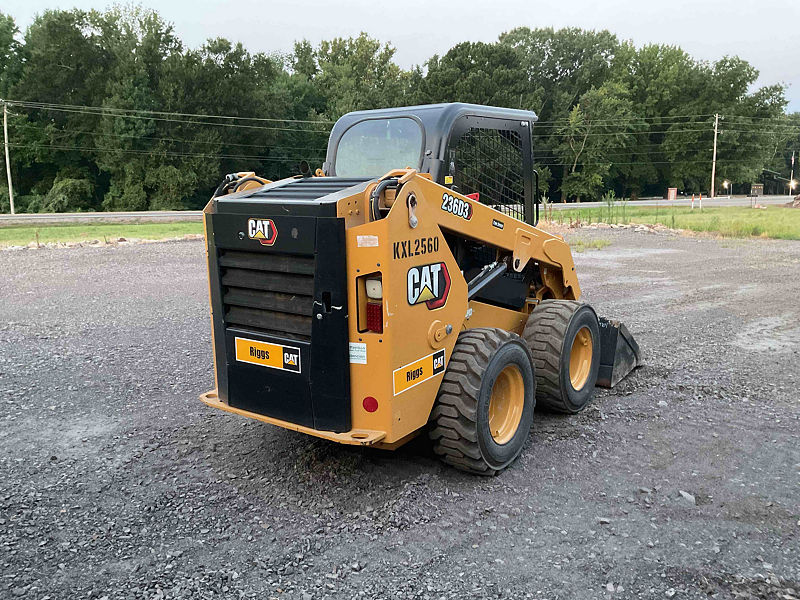 2023 CAT 236D3