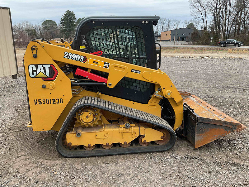 2022 CAT 239D A