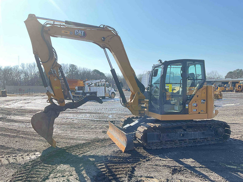 2023 CAT 30807CR