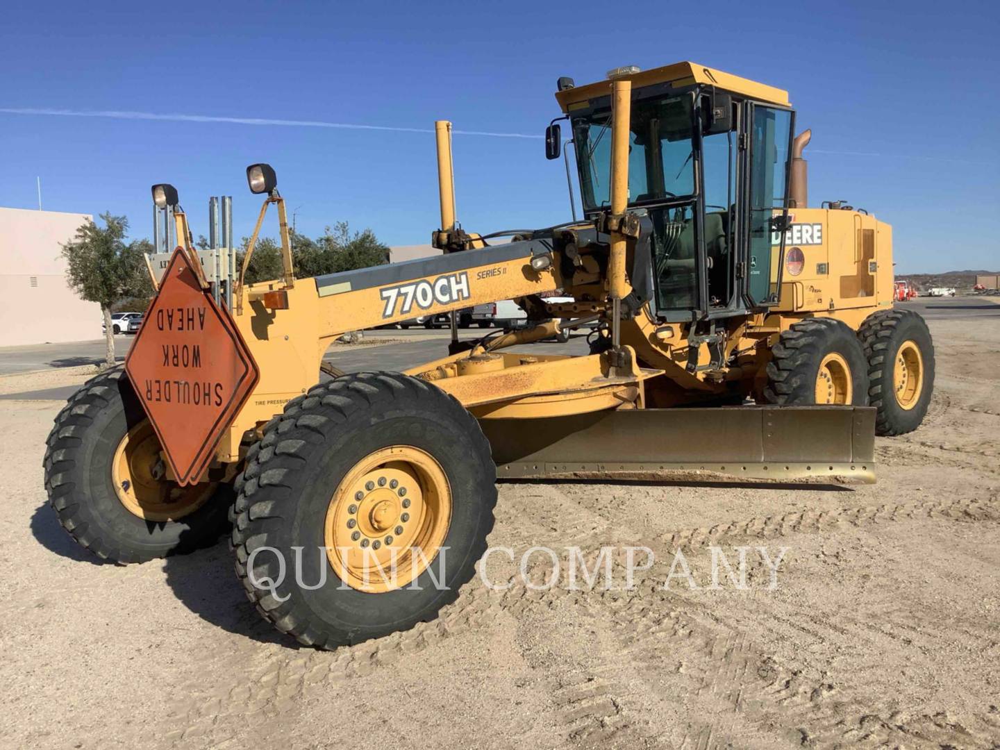 2002 John Deere 770CH