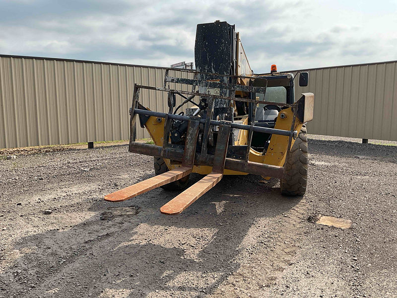 2018 CAT TL1055D