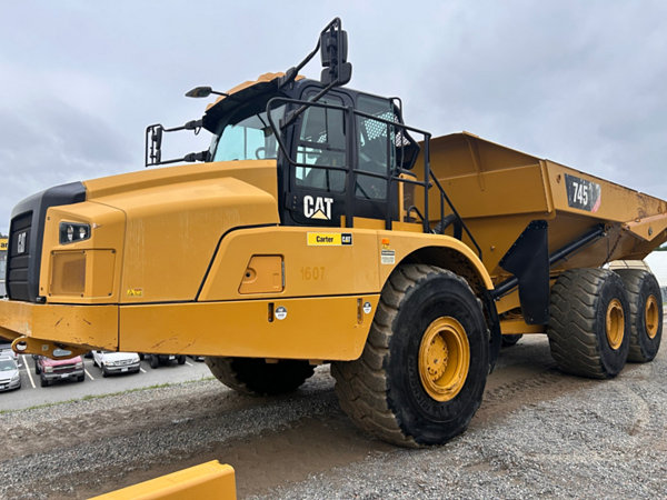 2018 CAT 745-04
