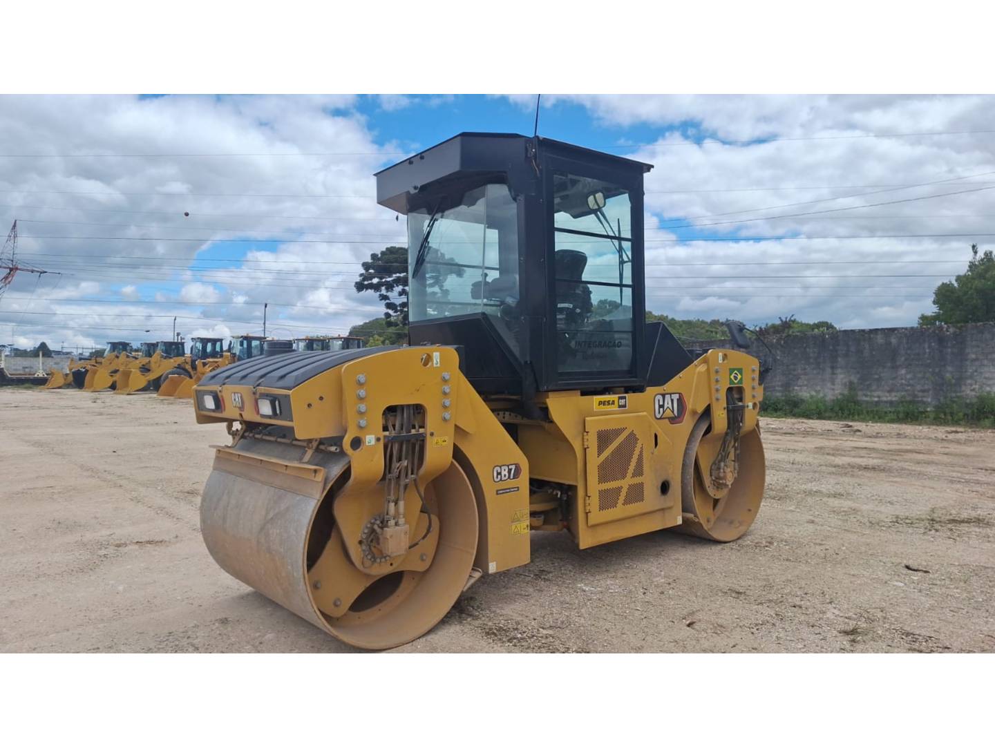 cat-g4400269-10239857