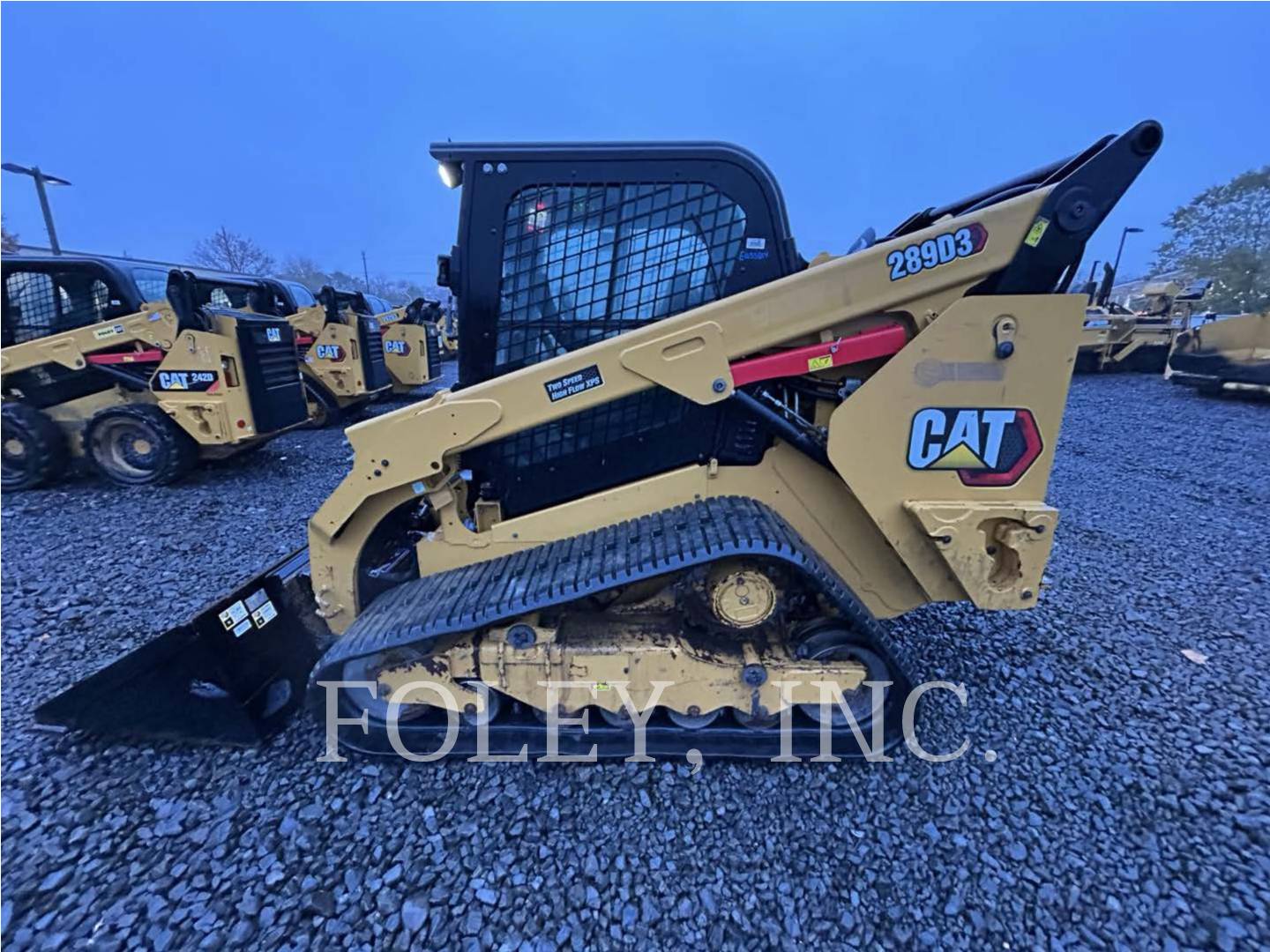 Photo of a  Caterpillar 289D3