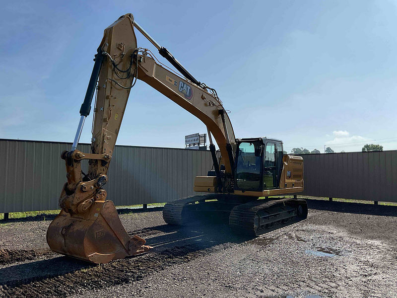 2023 CAT 32607