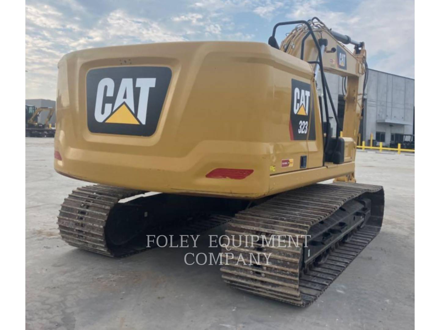 Cat 323-079X