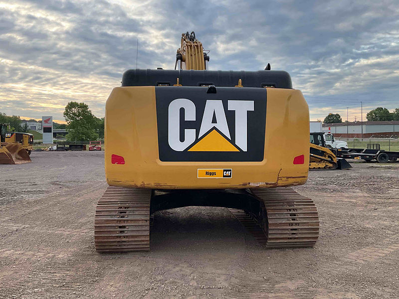 2017 CAT 326FL