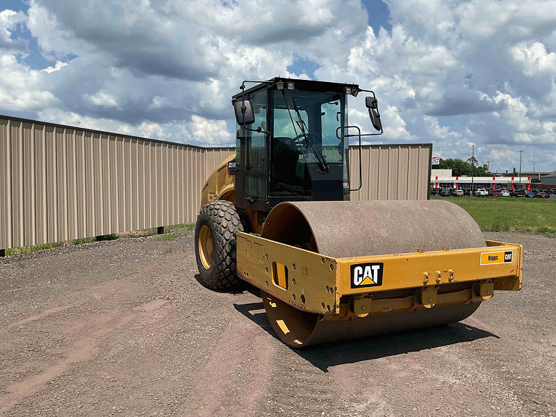 2015 CAT CS56B