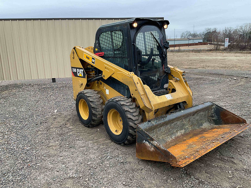 2018 CAT 236D A