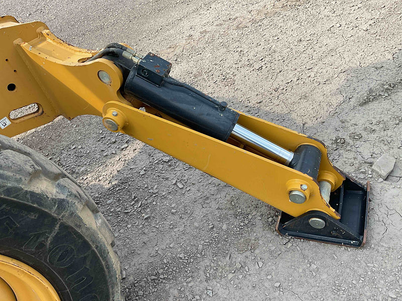 2018 CAT TL1055D