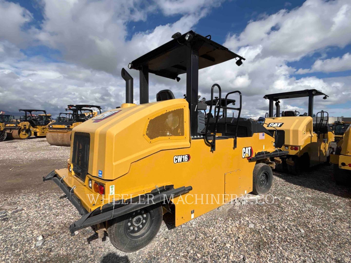 Photo of a  Caterpillar CW16