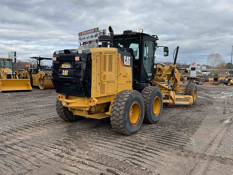 2016 CAT 140M LC17