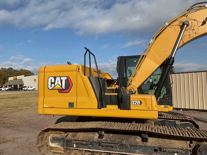 2022 CAT 320 9