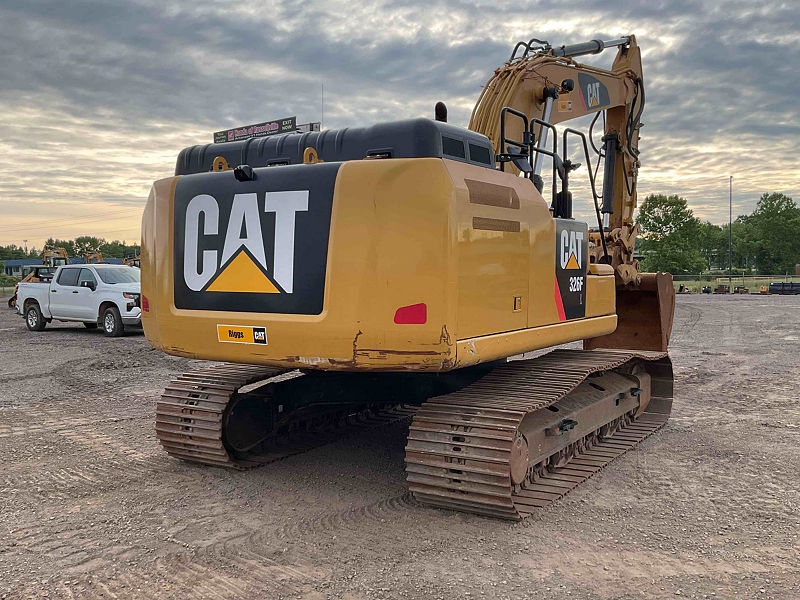 2017 CAT 326FL