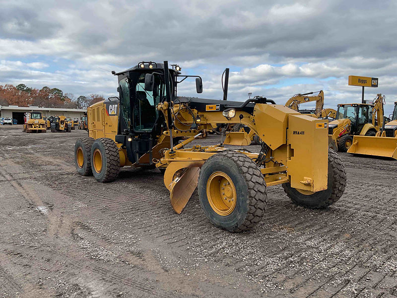 2016 CAT 140M LC17