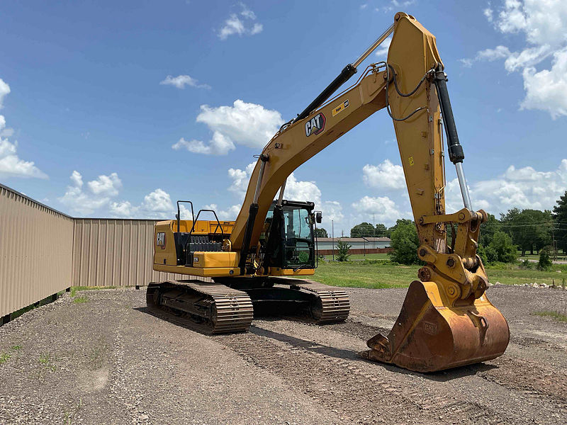 2023 CAT 32607