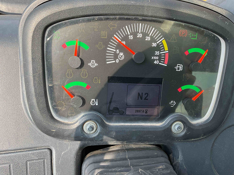 2018 CAT TL1055D
