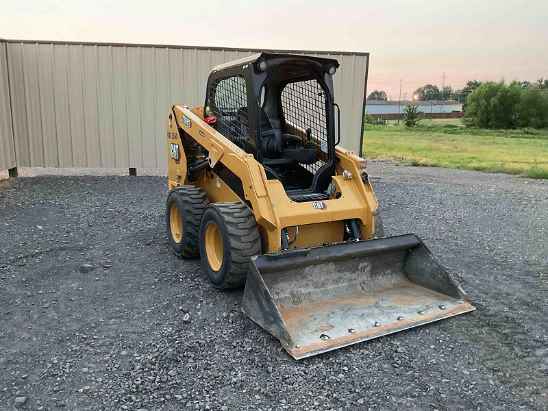 2023 CAT 236D3