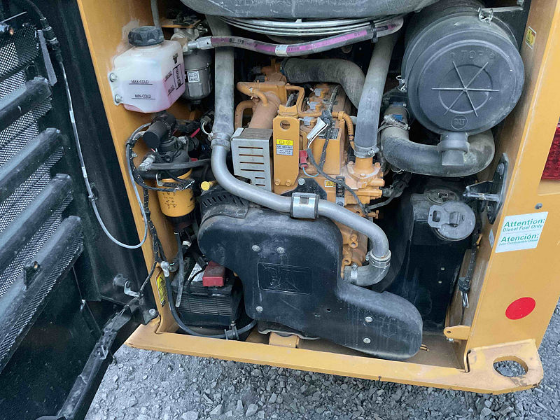 2023 CAT 236D3