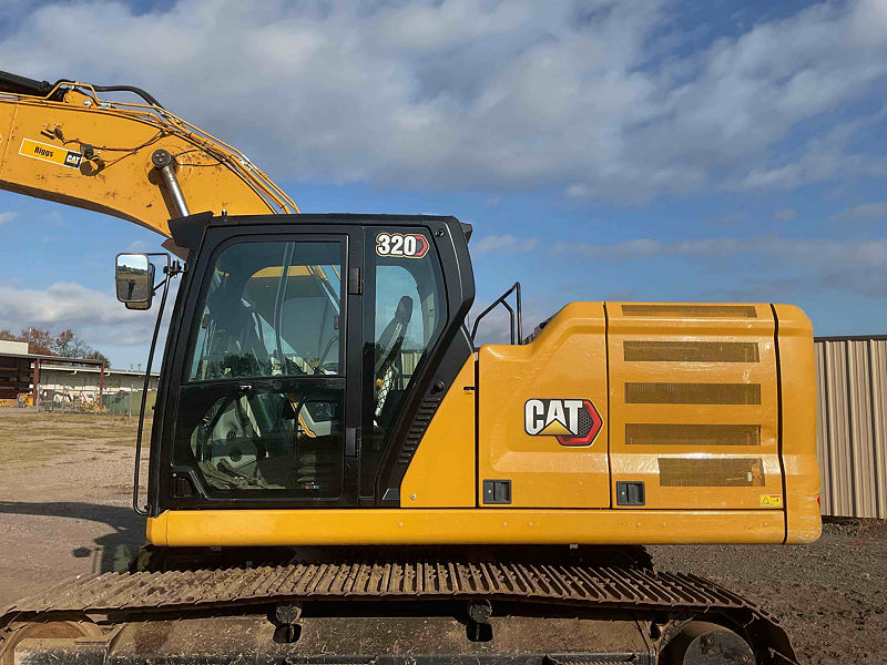 2022 CAT 320 9