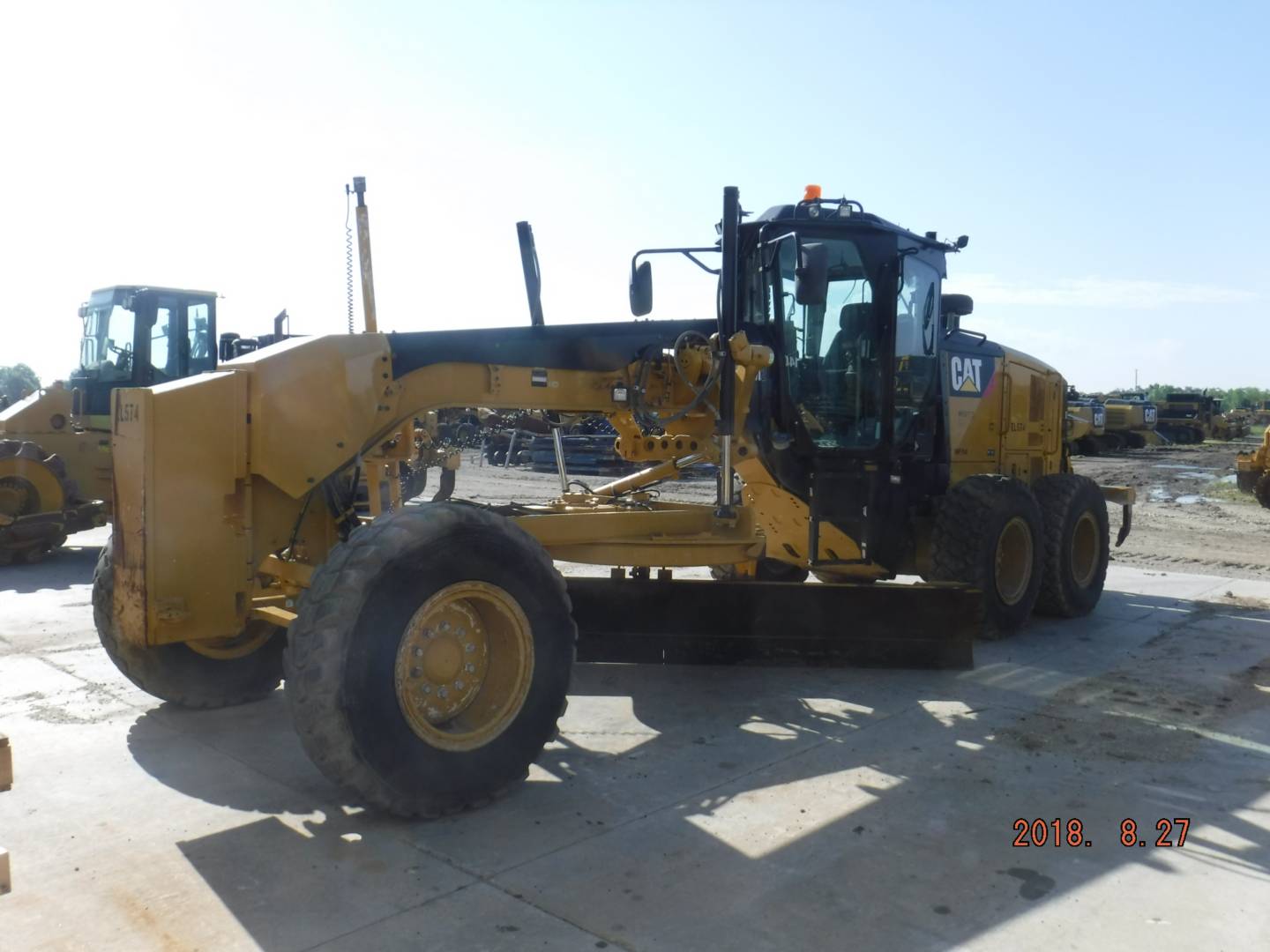 caterpillar-m9d01715