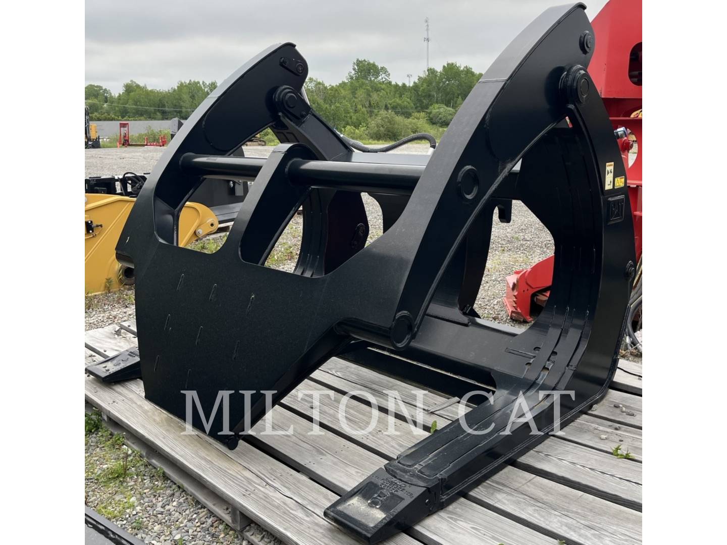 Photo of a  Caterpillar 950/962 MILLYARD FORKS