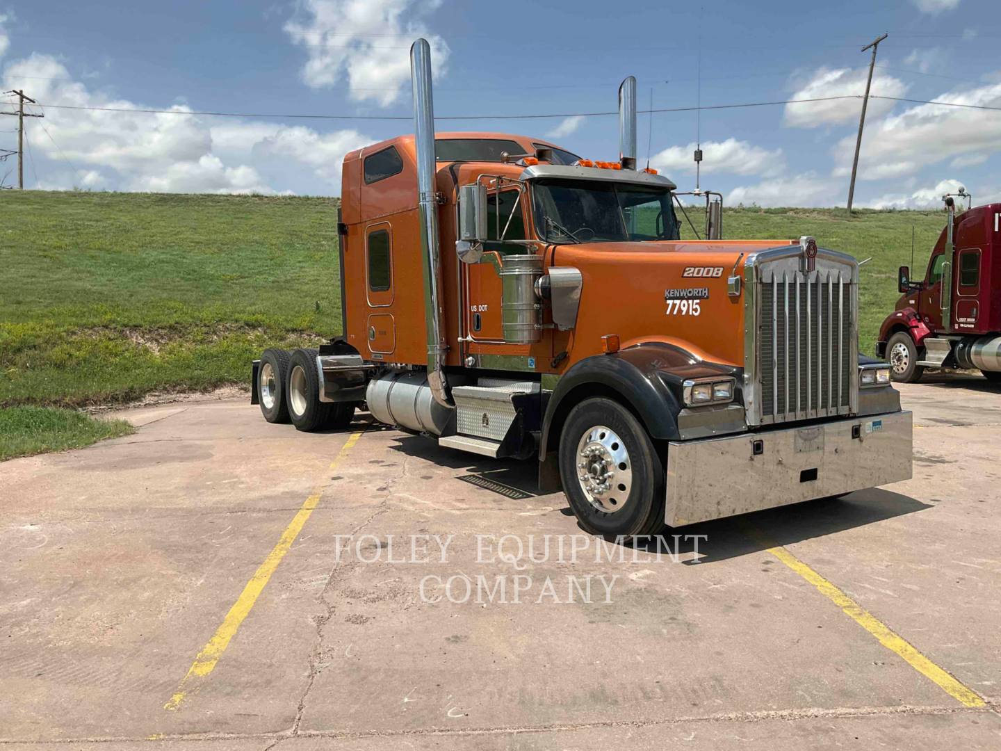 Kenworth W900B