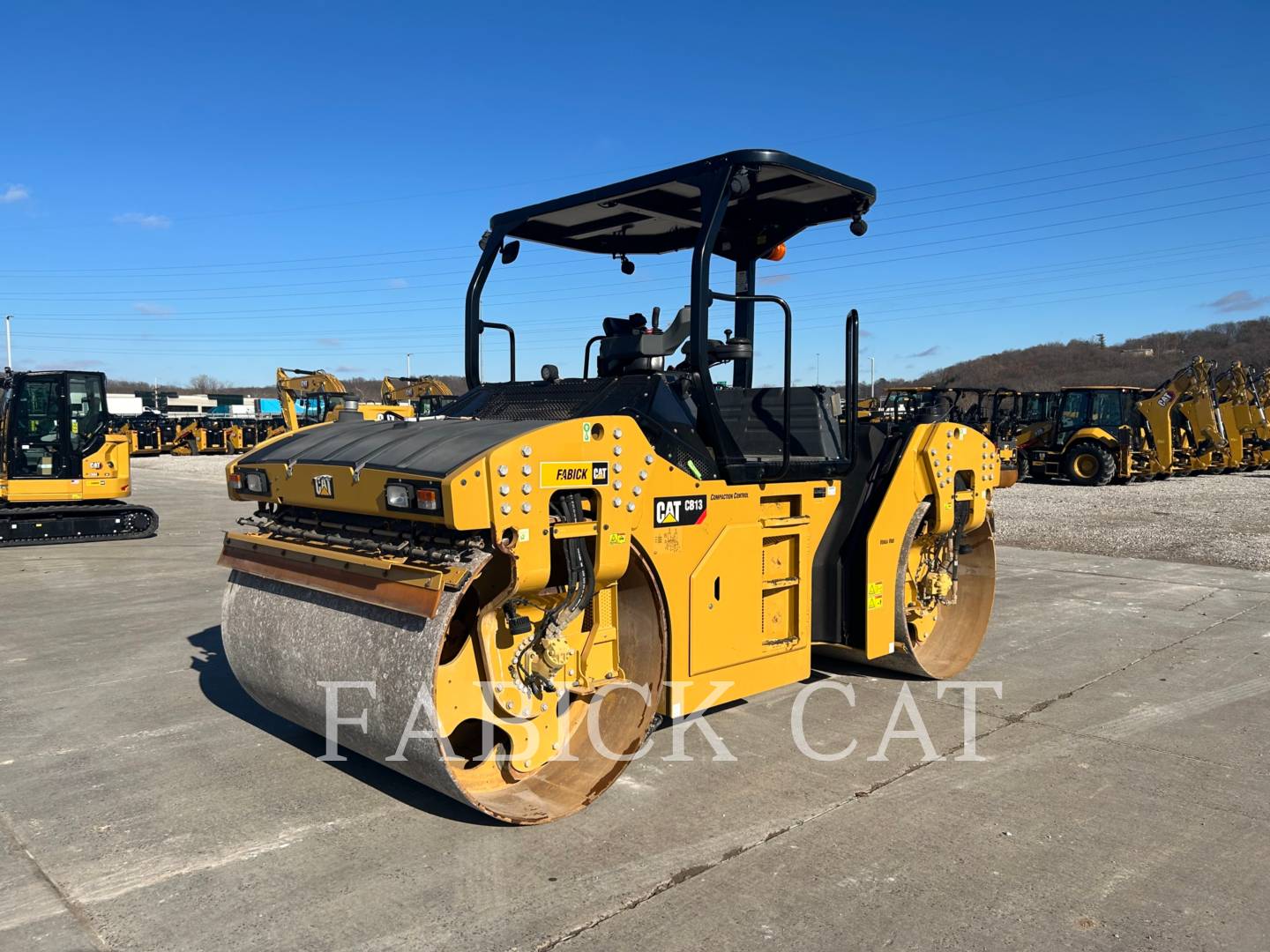 Photo of a  Caterpillar CB13-01