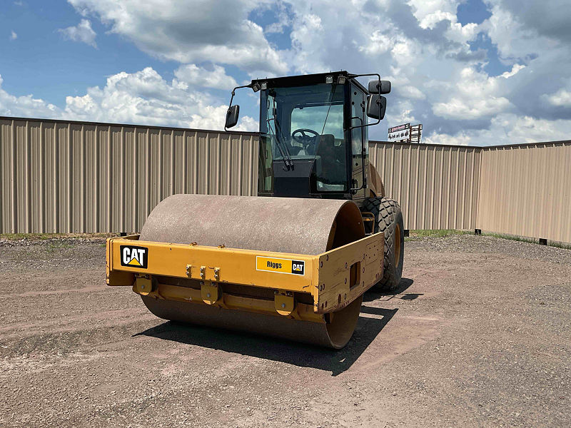 2015 CAT CS56B