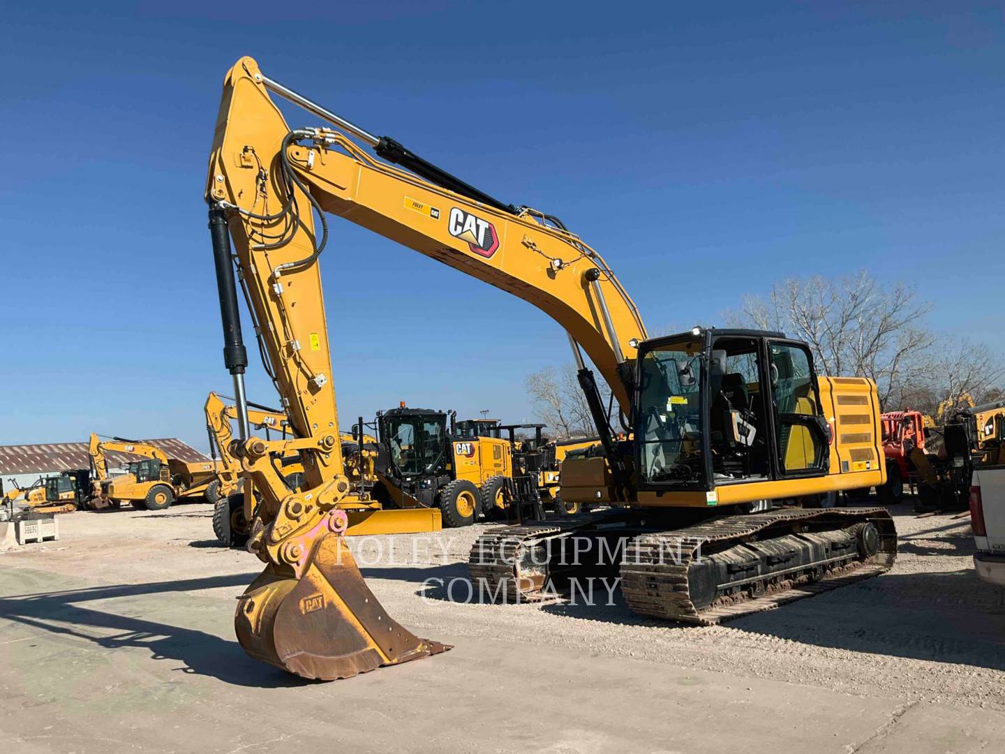 Cat 323-079X