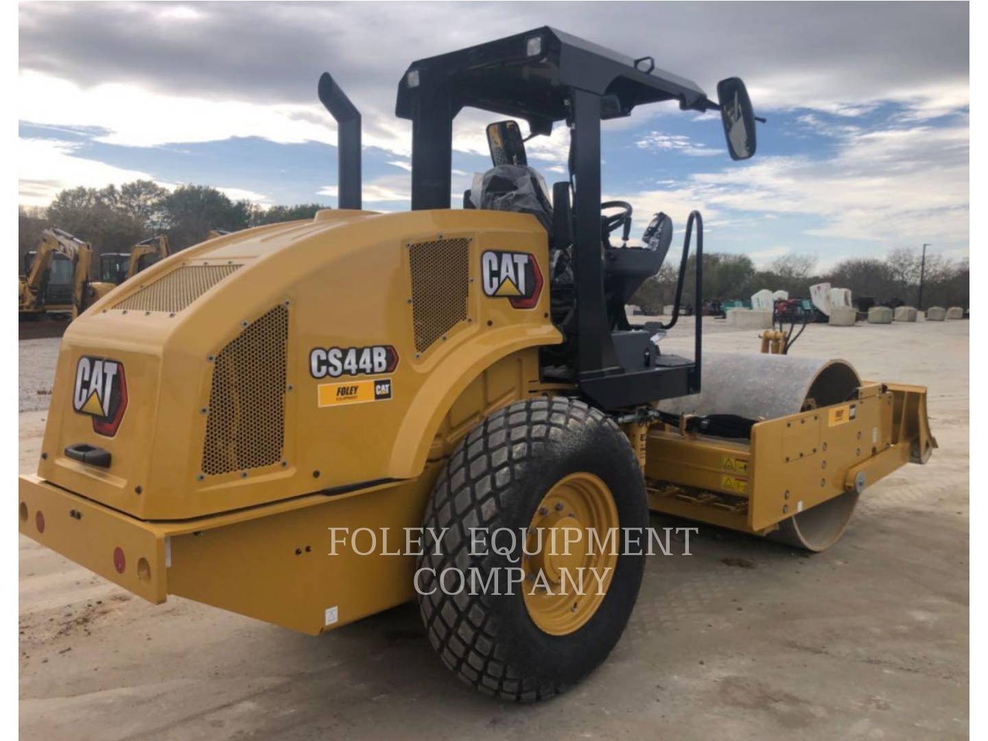 Cat CS44B