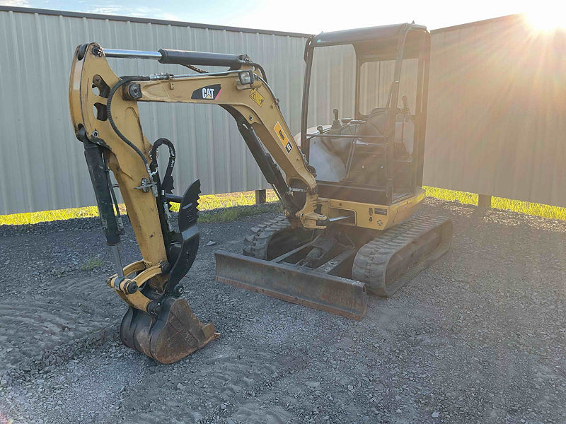 2018 CAT 302.7DCR