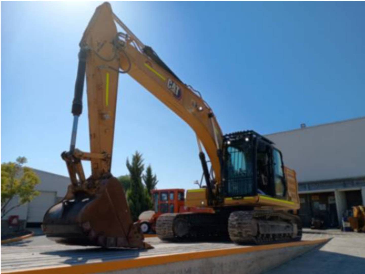 cat-dkj40155-10208484