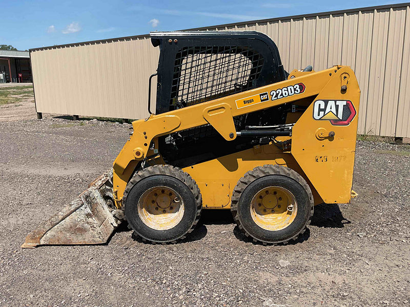 2023 CAT 226D