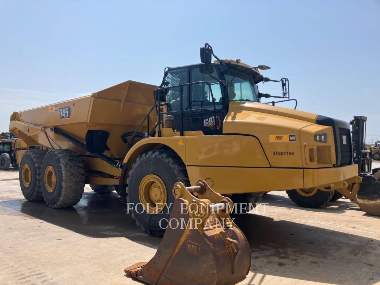 Cat 745-04