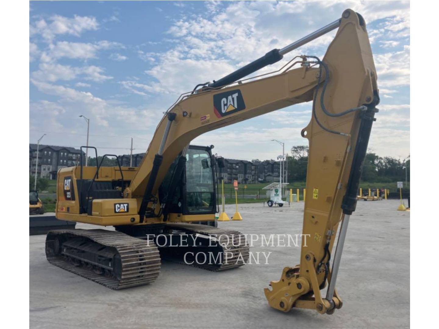 Cat 323-079X